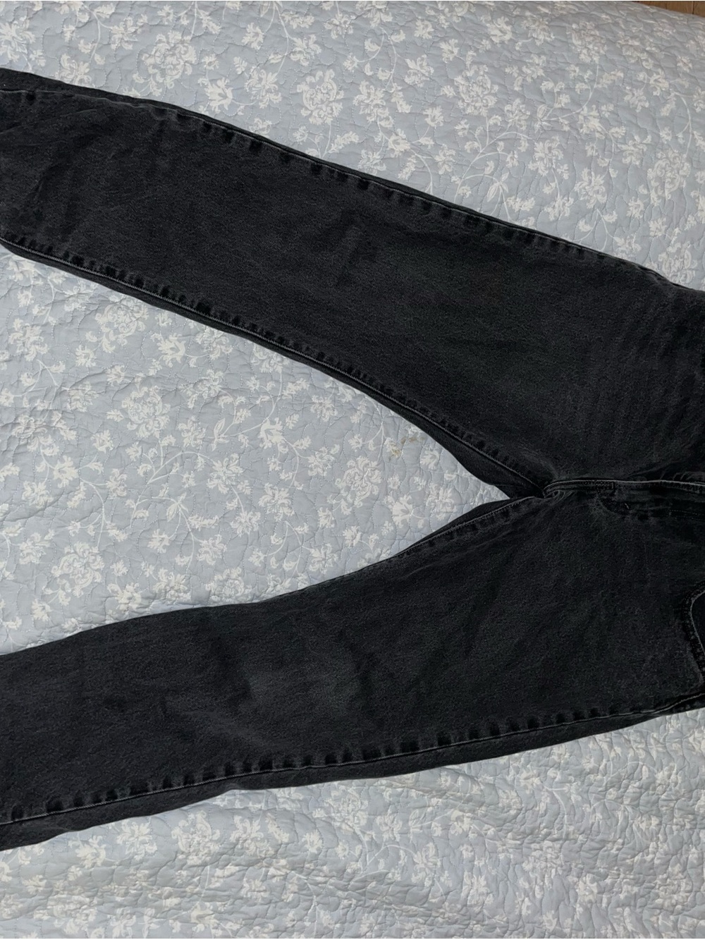 Levi's Women's Black Middy Straight Jeans